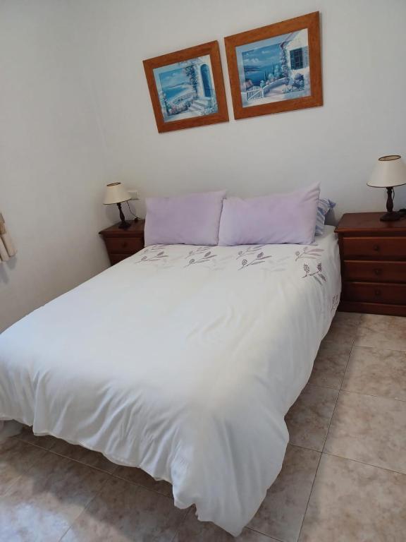 Quesada Dream Villa Double Bedroom